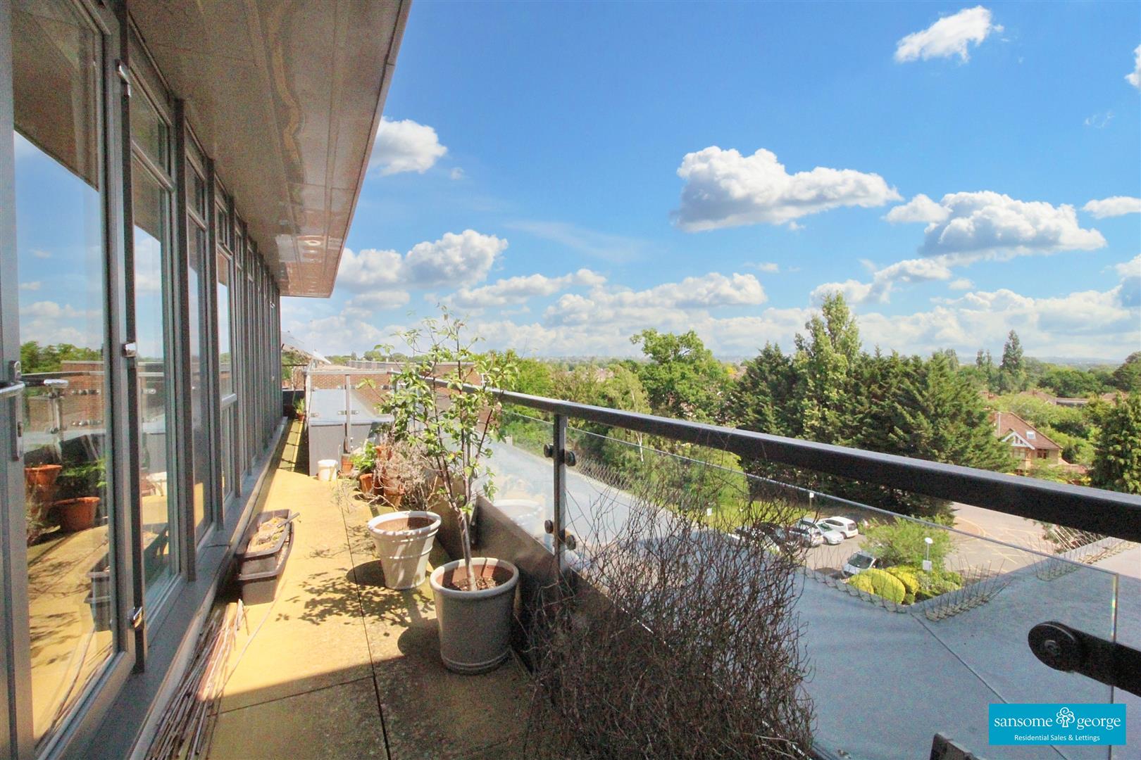 2 bed property in 36 Southcote Lane, Reading